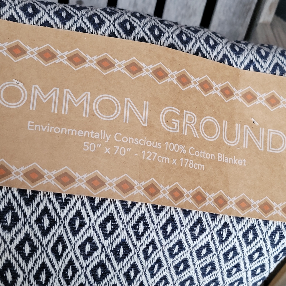 Common Ground Navy Diamond Pattern Throw Blanket - Picture 2 of 3